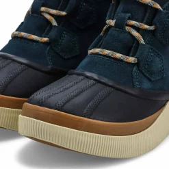 Out N About IV Classic Women